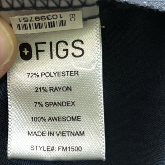 FIGS Technical Collection Scrub Top Women's Size Medium PO 1738 Dark Harbor - Picture 7 of 8